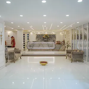Hotel Pearl Courtyard