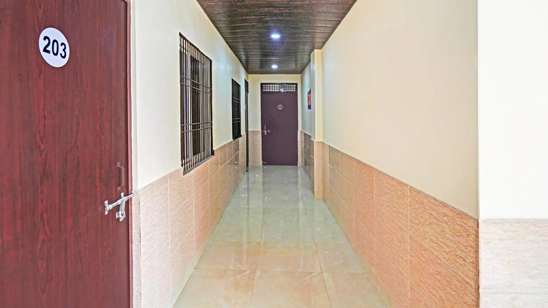 ****  Super Hotel O Varanasi Banaras Junction Formerly Girija Palace India